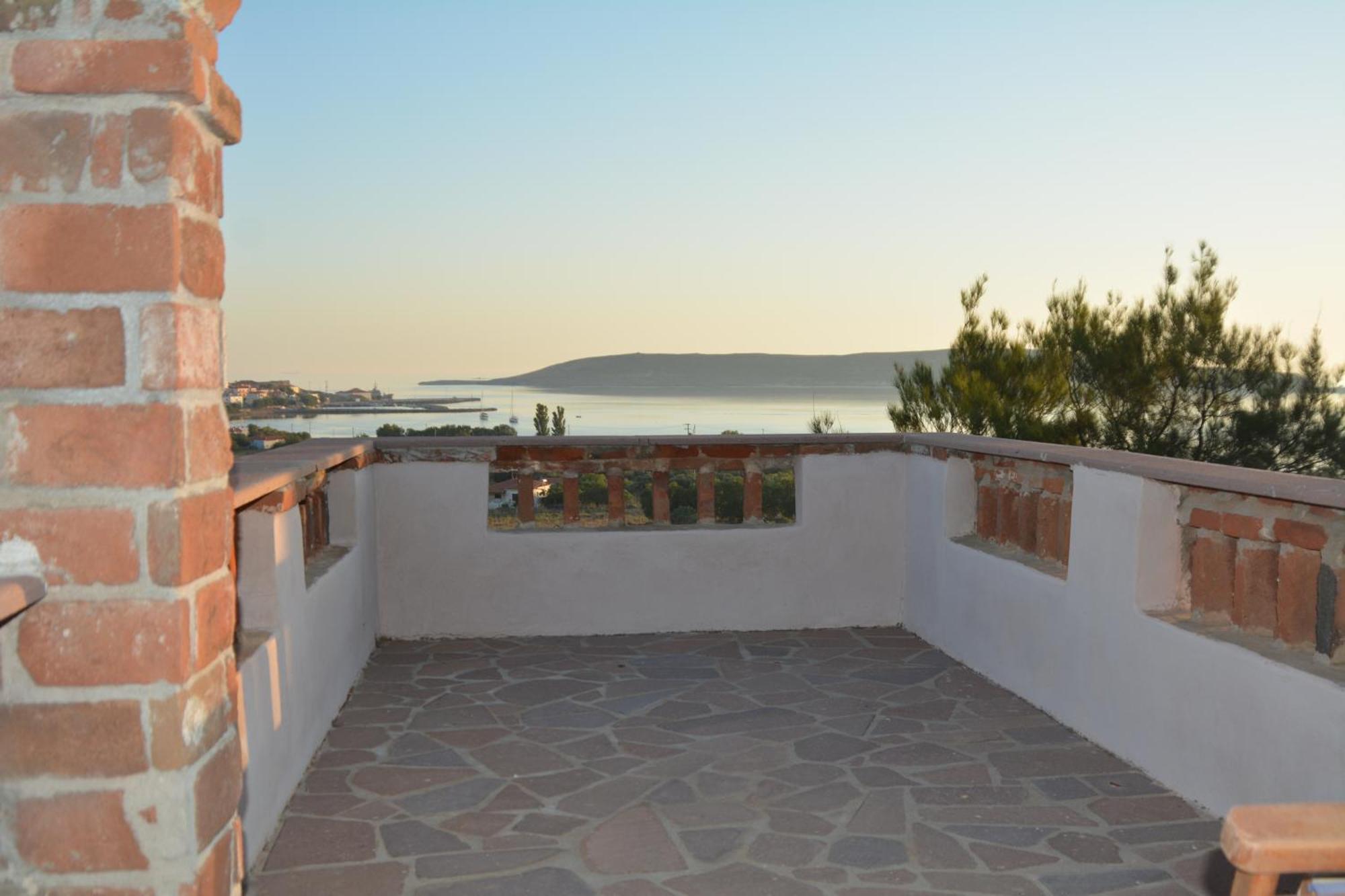 Lesvos Tower House Komninos Sigrion Exterior photo