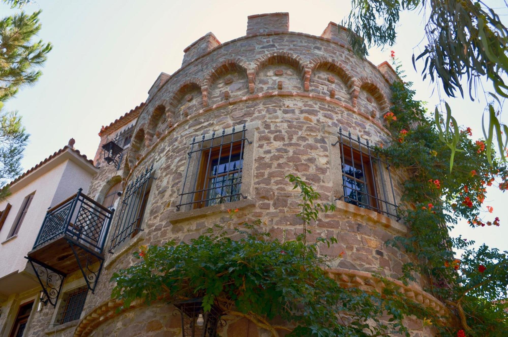 Lesvos Tower House Komninos Sigrion Exterior photo